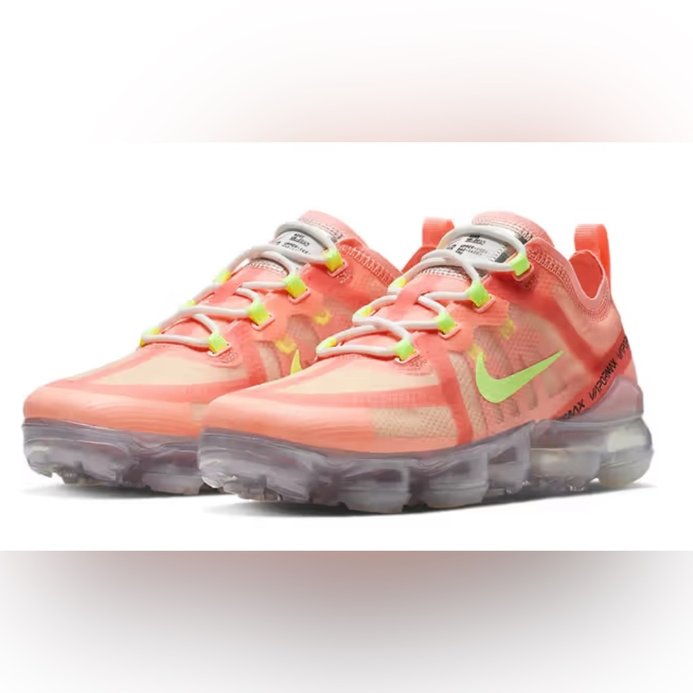 Nike Women's VaporMax Size 7.5 Coral/Salmon/Orange Colors Worn ONCE!